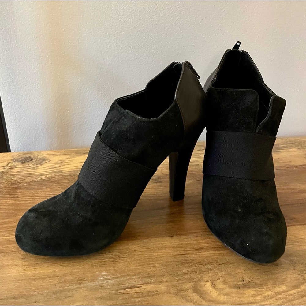 Black winter suede and leather shoes!
